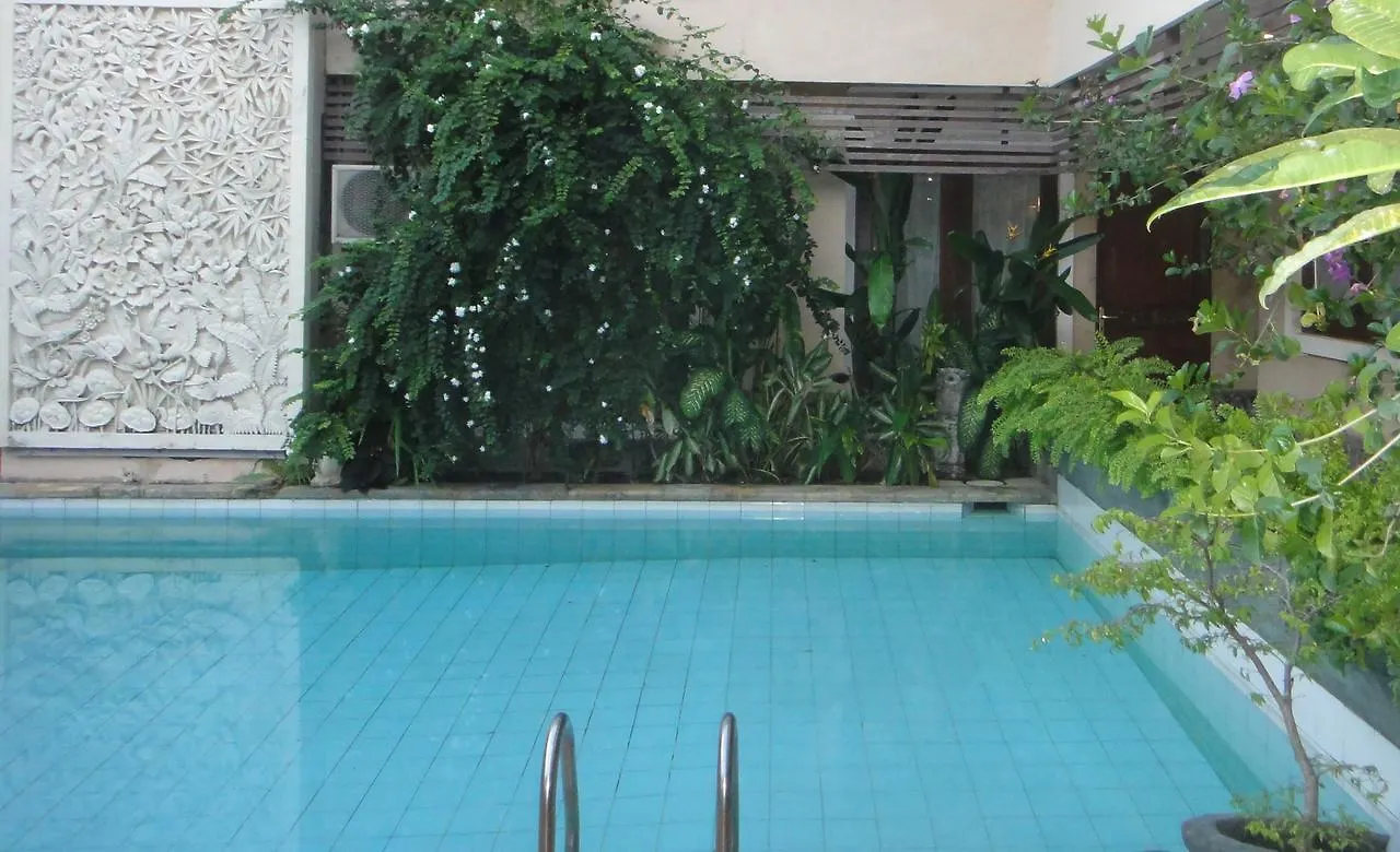 Bali Airport Dorm Albergue Hostal