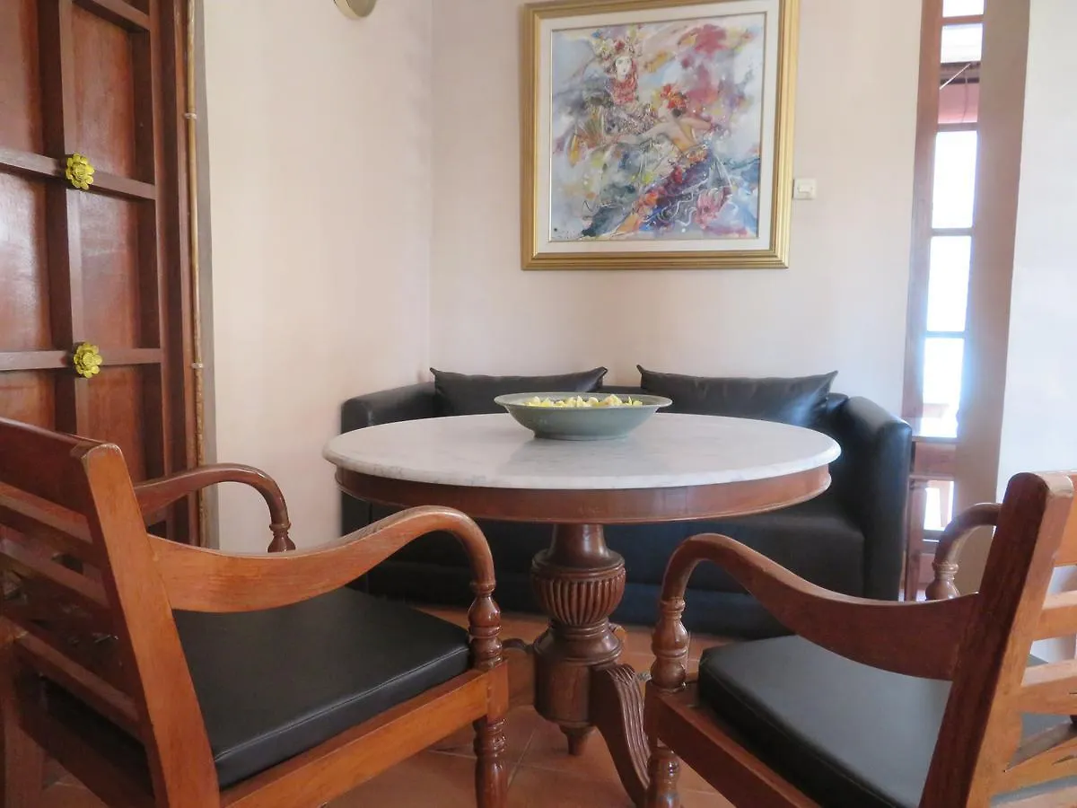 Bali Airport Dorm Albergue